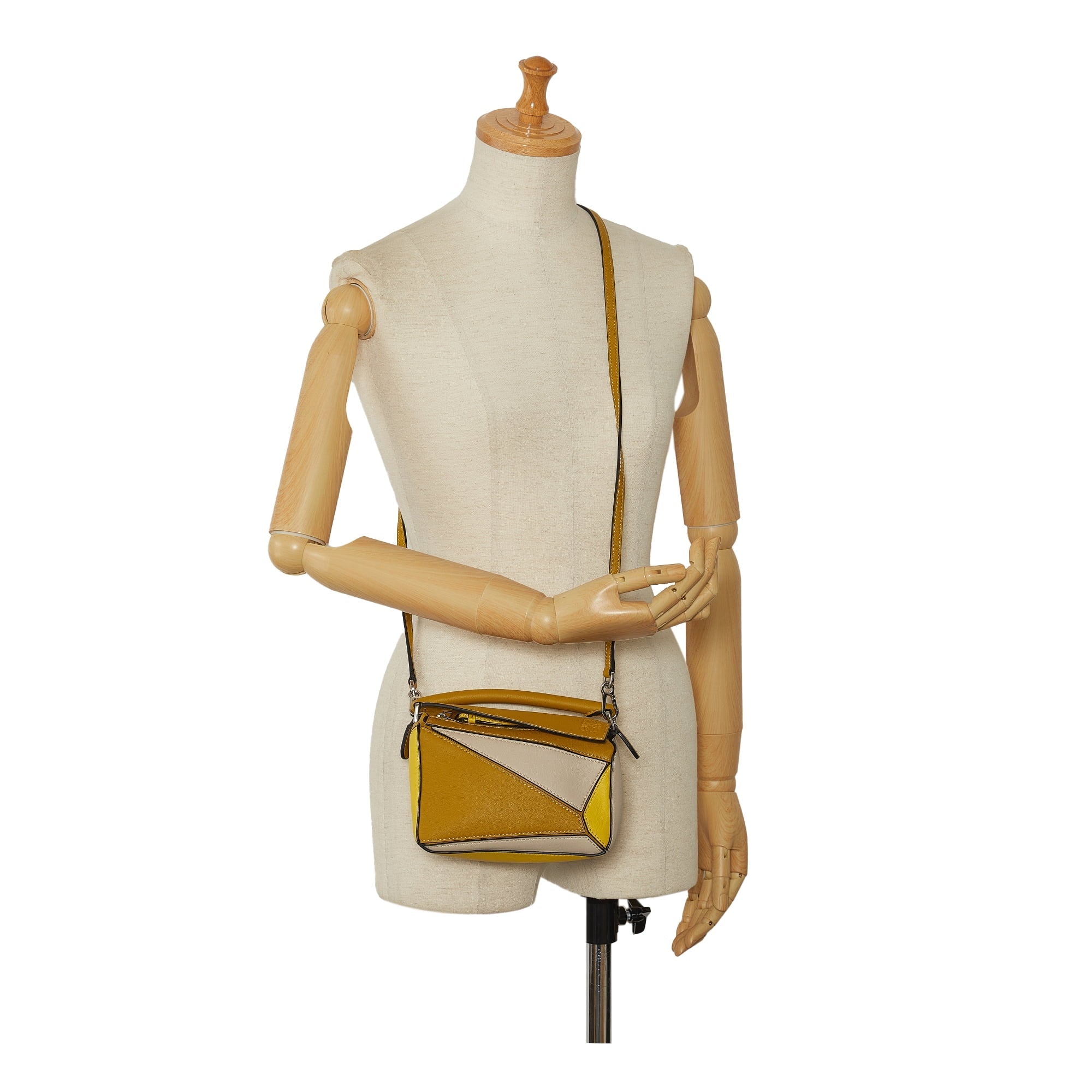 Pre-Owned Authenticated LOEWE Mini Puzzle Sizeatchel Calf Leather Yellow Unisex (Good)