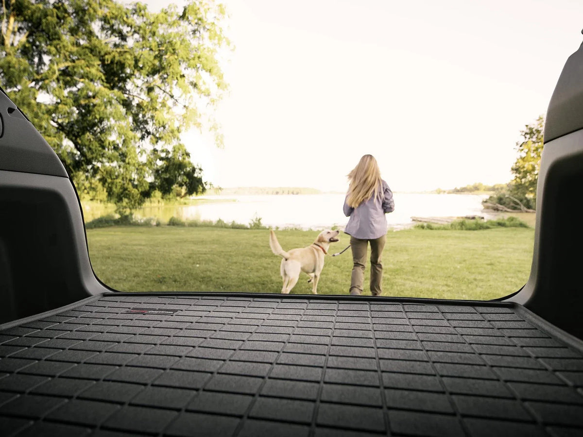 WeatherTech Cargo Trunk Liner compatible with 2020-2024 Sizeubaru Outback - Behind 2nd Row Sizeeating, Black