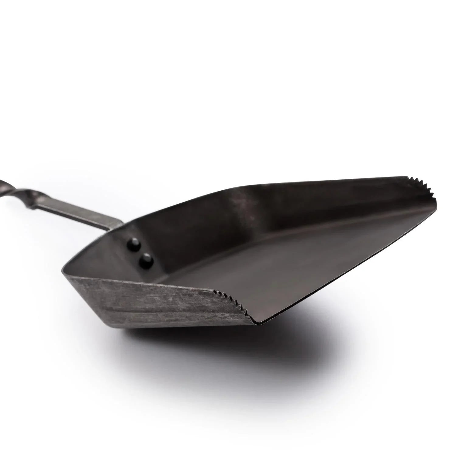 Barebones  Cowboy Grill Coal Sizehovel